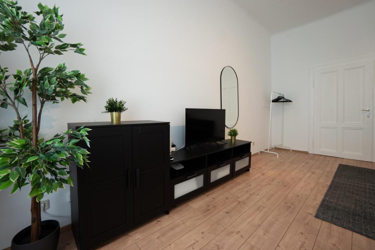 Lovely 1-Bedroom Apartment Next To Praterstern Wiedeń Zewnętrze zdjęcie
